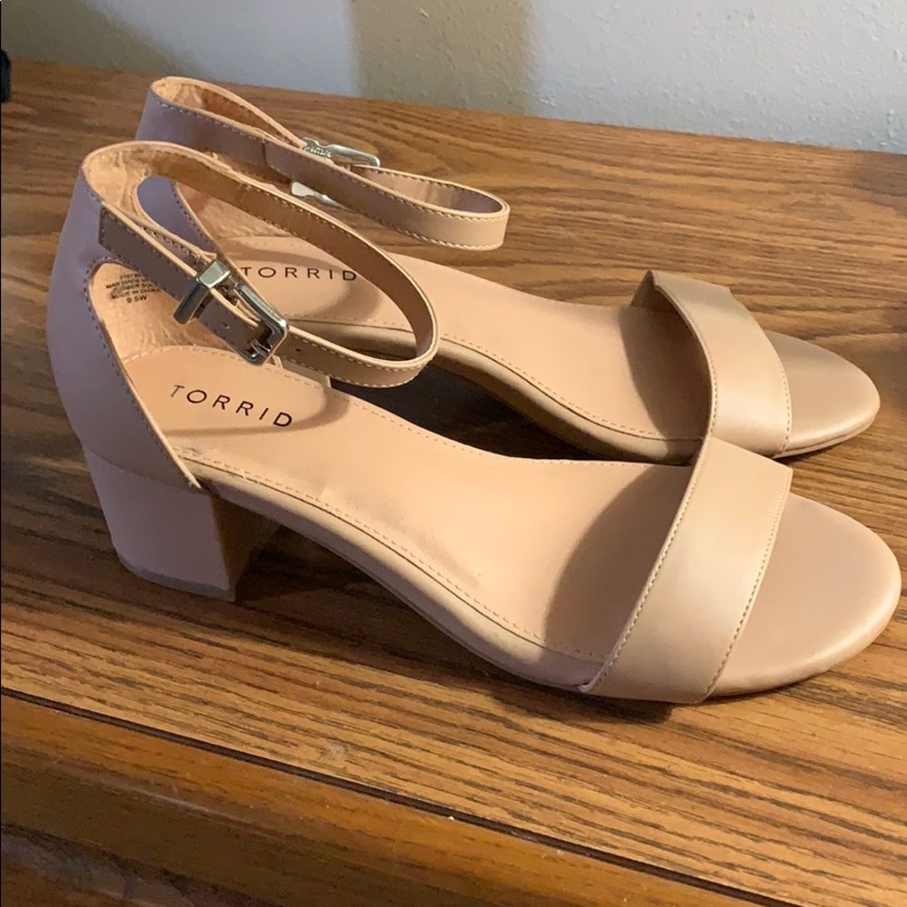 Beautiful Never Worn Strappy Heels